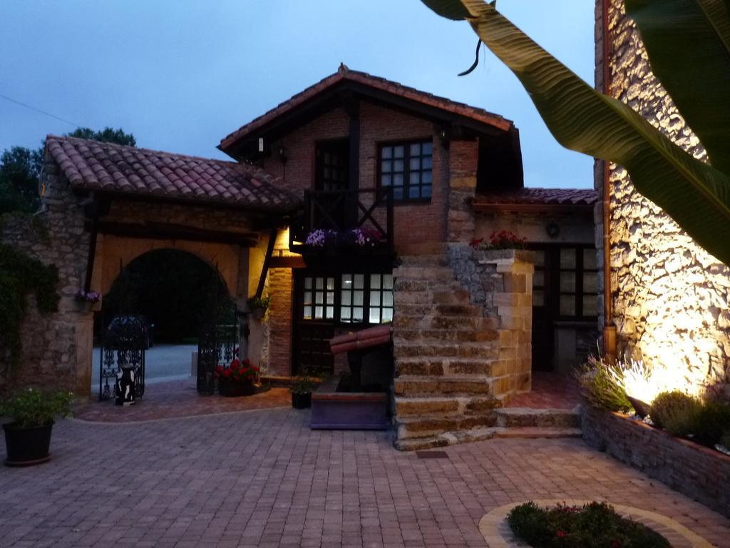 Posada El Pozo Castañedo Esterno foto
